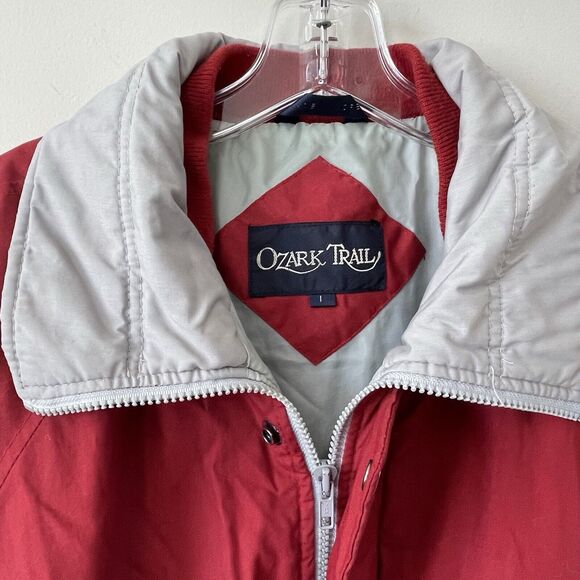 Vintage Distressed Ozark Trail Red Insulated Jacket Men’s Medium Coat Zip Bomber - Picture 3 of 10